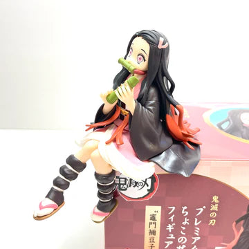 Sega Demon Slayer: Kimetsu no Yaiba Perching Noodle Stopper Nezuko Kamado Figure