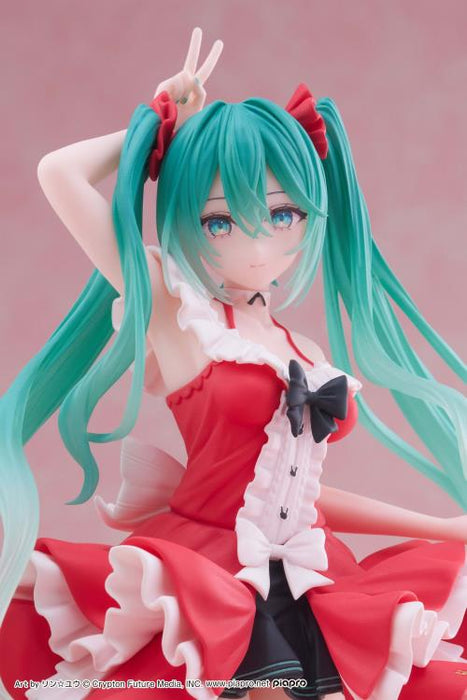 Taito Vocaloid Fashion Hatsune Miku (Lolita Ver.) Figure
